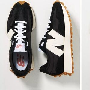 New Balance 327 - Womens - Black - 8.5